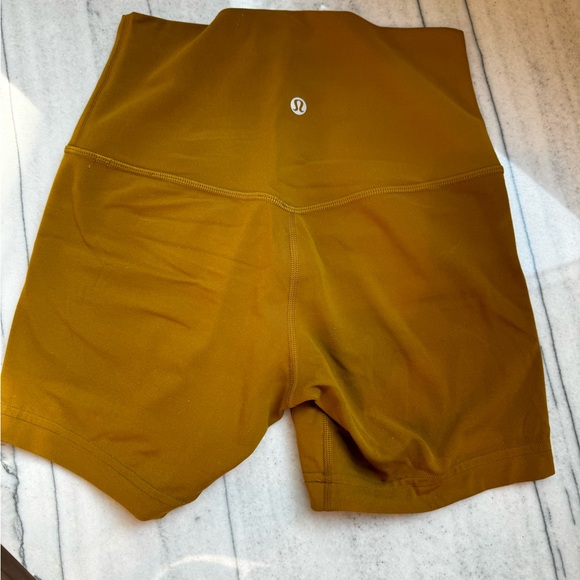 Lululemon Wunder under train high rise shorts size 4 - Picture 3 of 4